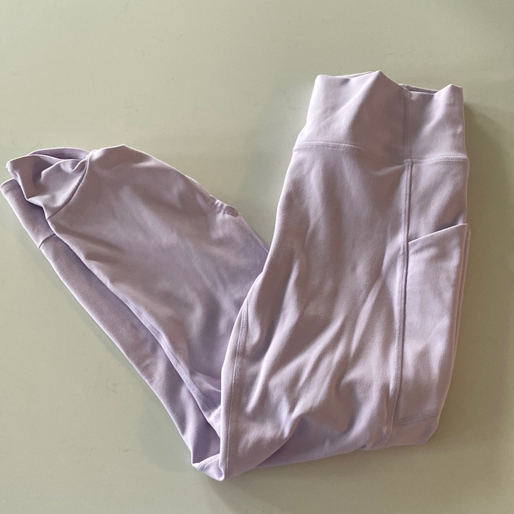 Fabletics Oasis Twist Leg PureLux Lavender 7/8 Leggings